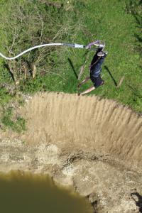 Saut à l'élastique Touché d'eau Exermont. Saut à l'élastique Touché d'eau Exermont.